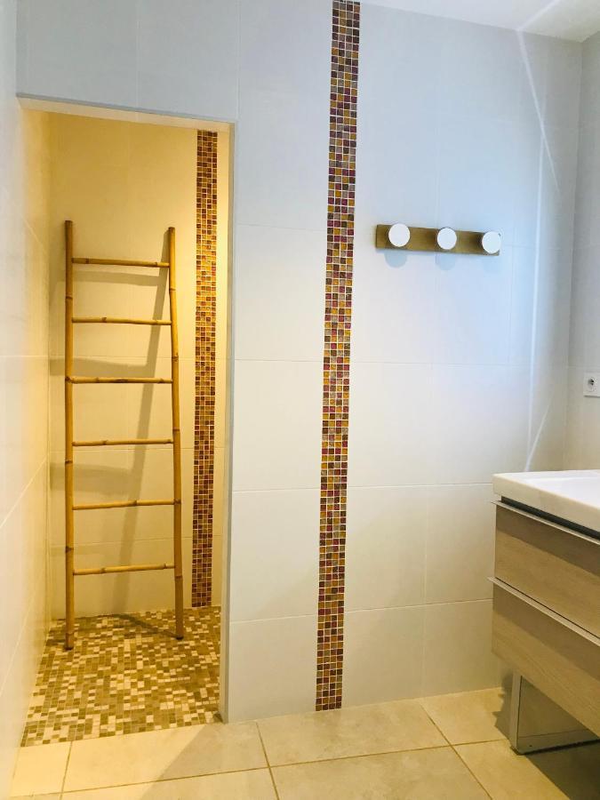 Ferme St Pierre 2 Suites Avec Repas, Piscine, Clim, Cheminee Ou Baignoire Spa Chabeuil Ngoại thất bức ảnh